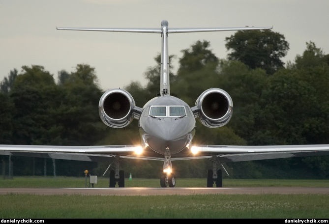 USAF support plane