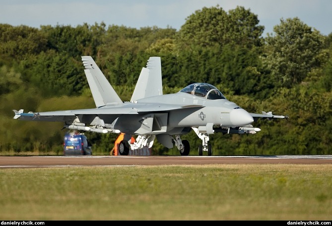 F/A-18F Super Hornet solo display