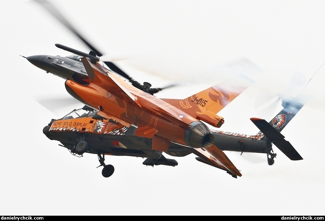 Dutch F-16C and Apache formation display