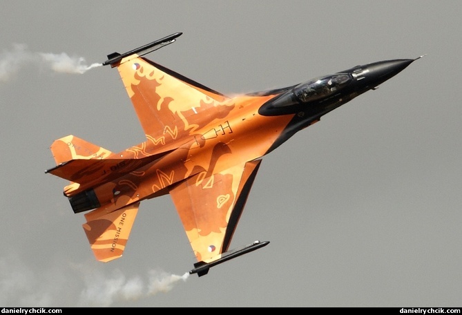 F-16C Falcon solo display (Royal Netherlands Air Force)