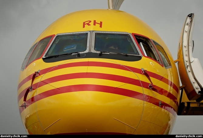 Boeing 757-200SF (DHL)