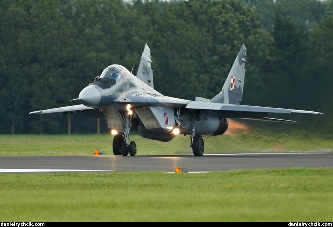 Polish MiG-29 display taking off