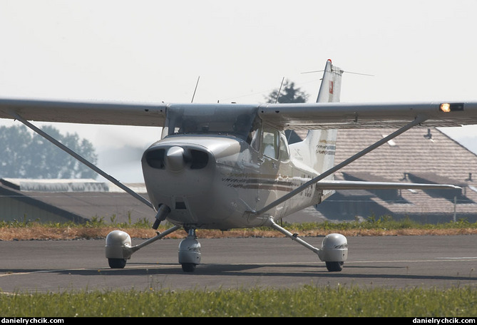 Cessna C172P