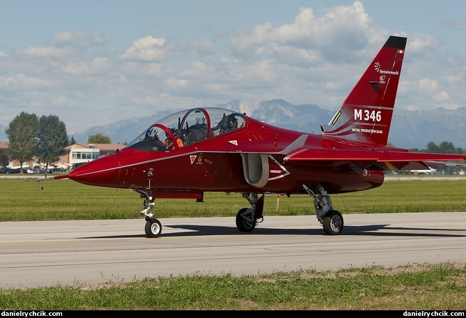 Alenia Aermacchi M346