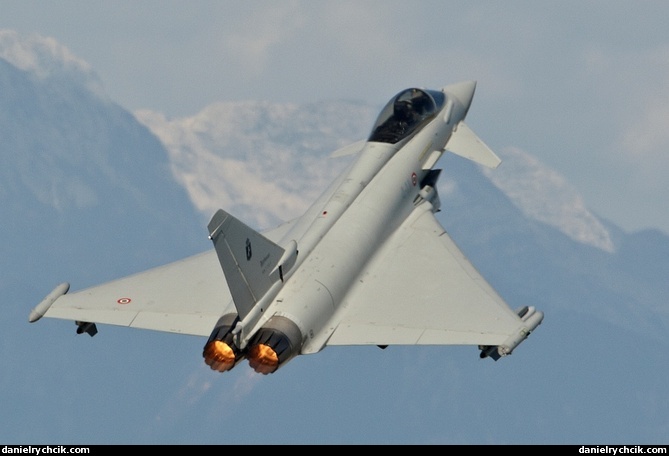 Eurofighter Typhoon EF2000