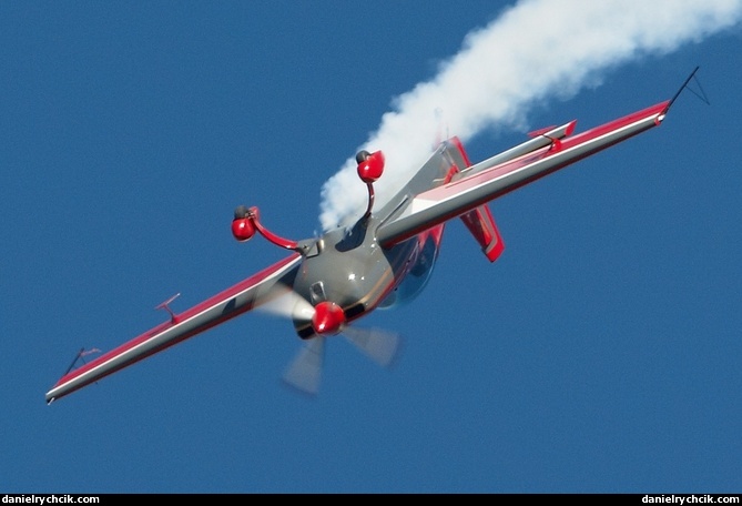 Extra 300L (Royal Jordanian Falcons)