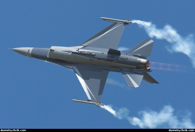 Belgian F-16 solo display