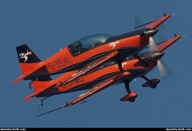 Blades Aerobatic Team (Extra 300LP)