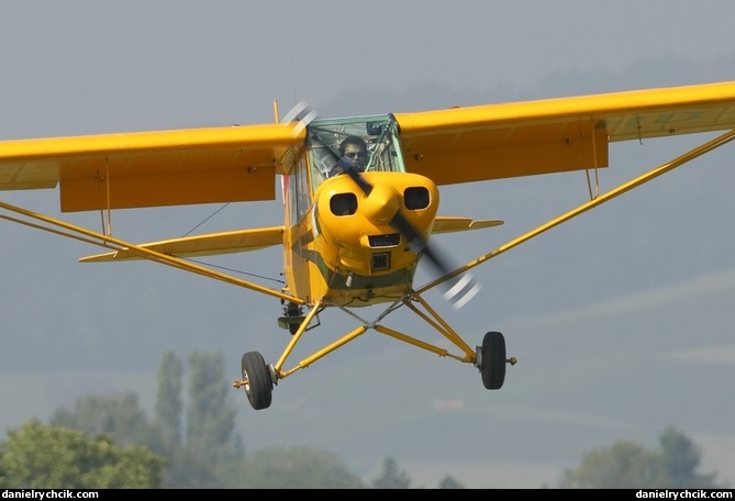 Piper J-3C-65 Cub