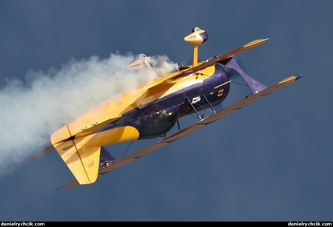 Pitts S-1D (RC model)