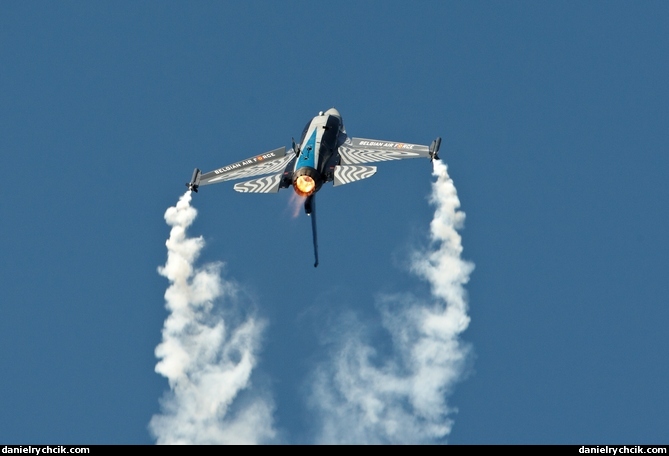 Belgian F-16C solo display