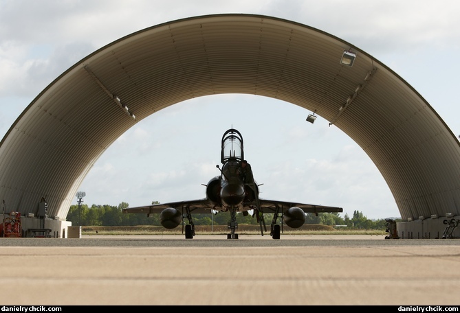 Mirage 2000N in the hangar