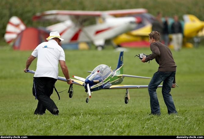 Embraer EMB-312 Tucano (RC model)