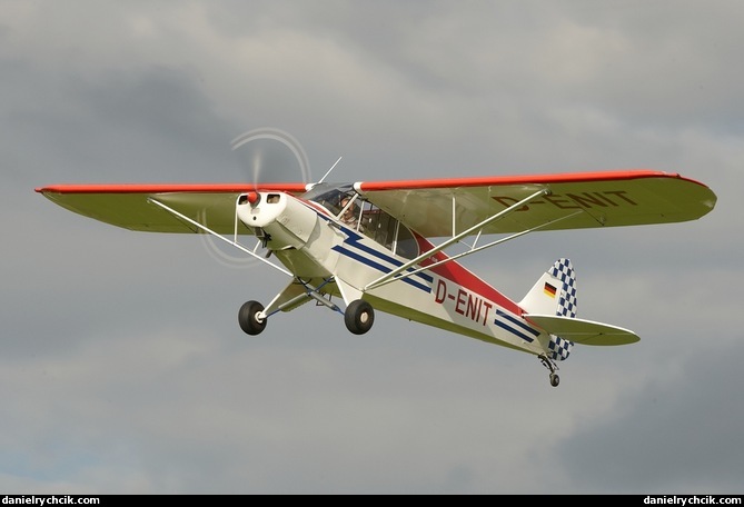 Piper J-3 Cub