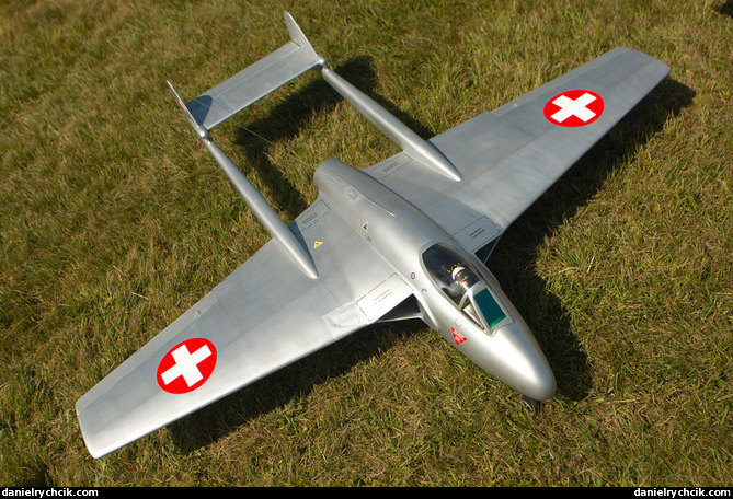 De Havilland DH.115 Vampire (RC model)