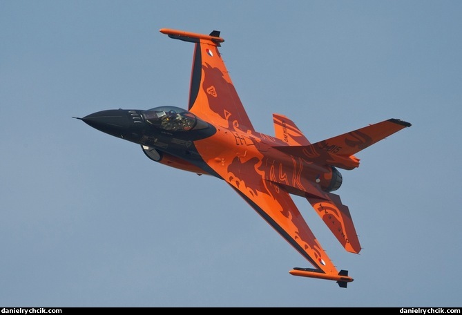 F-16C Falcon (Royal Netherlands Air Force - solo display)