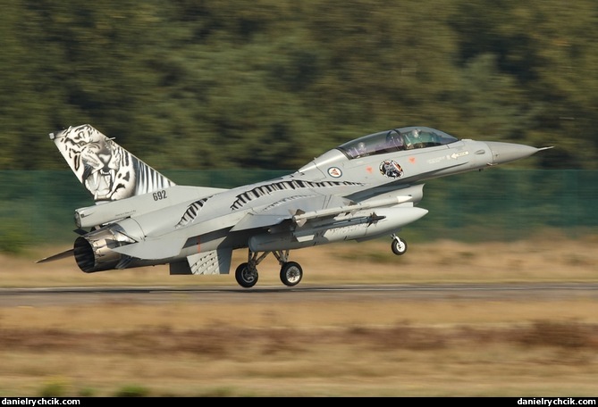 F-16D Falcon (Norwegian Air Force - Tiger Meet colours