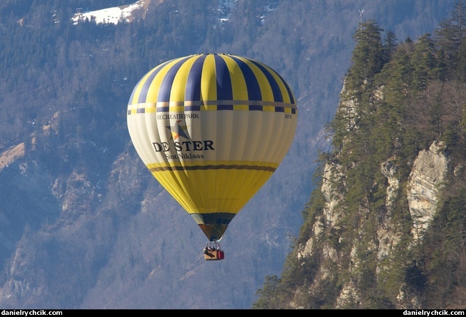 Hot air balloon