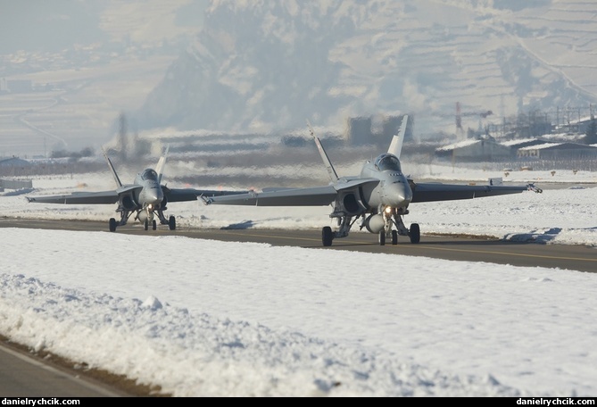 Two F/A-18C rolling on the taxiway