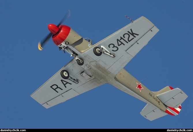 Yakovlev Yak-52