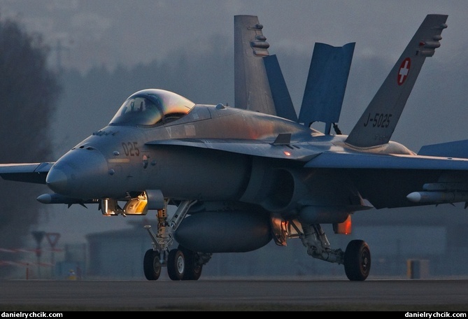 F/A-18C Hornet landing in Payerne after an evening mission