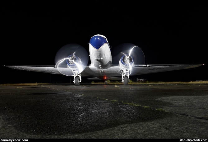 Douglas DC-3